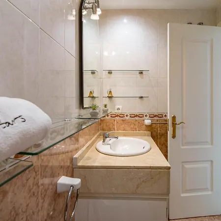 Apartment Beautiful In Nueva Andalucia Close To Puerto Banus *